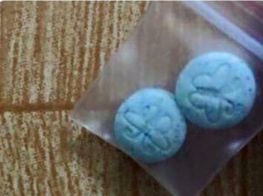 Phê chuẩn bắt khẩn cấp 02 đối tượng tàng trữ ma túy tại quán Bar