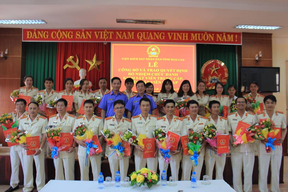 Lễ công bố và trao quyết định bổ nhiệm chức danh Kiểm sát viên VKSND tỉnh Đắk Lắk