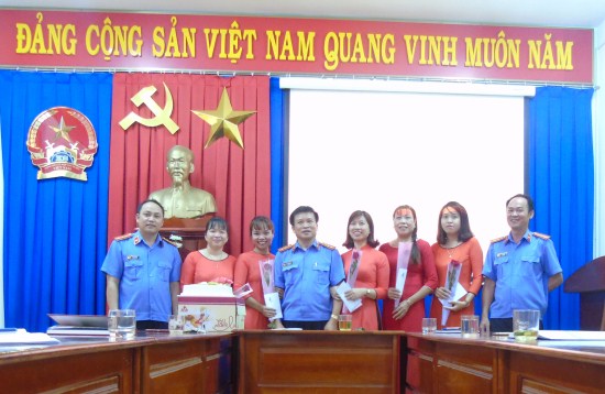 Cư Kuin&#x3A; Công đoàn Viện kiểm sát tổ chức tọa đàm nhân ngày 08&#x002F;3