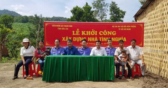 VKSND tỉnh Đắk Lắk&#x3A; Xây dựng nhà tình nghĩa tặng hộ nghèo buôn Cách mạng Đắk Tuar, xã Cư Pui, huyện Krông Bông