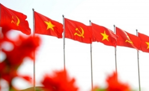 Đoàn viên chi đoàn VKSND tỉnh Đắk Lắk &quot;tự hào tiến bước dưới cờ Đảng&quot;