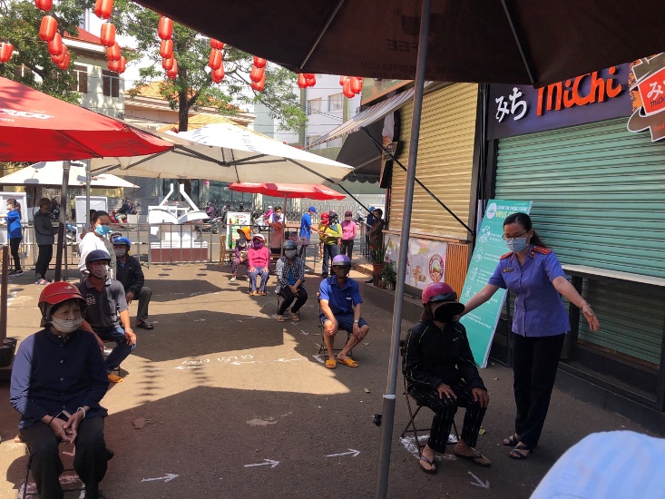 Cán bộ đoàn Kiểm sát tỉnh Đắk Lắk, “Hành động xanh, lan tỏa yêu thương trong mùa đen Covid”