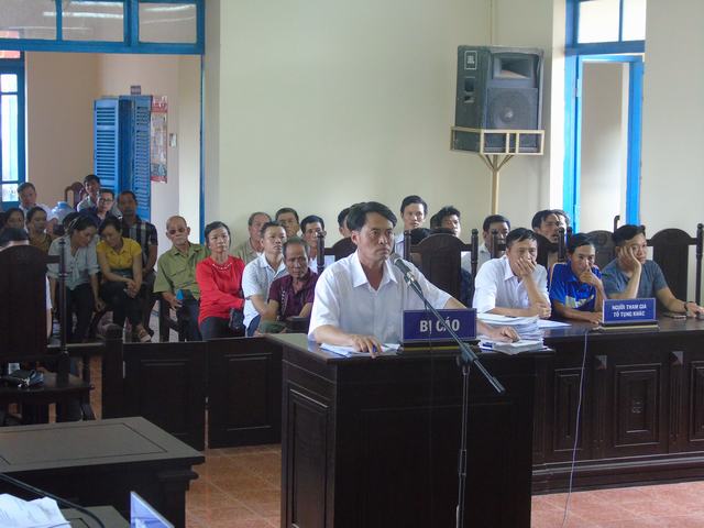 Ea Súp&#x3A; Hình phạt tù cho nguyên Chủ tịch UBND xã Cố ý làm trái quy định của Nhà nước về quản lý kinh tế