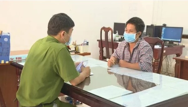 Truy tố đối tượng xúc phạm Quốc kỳ