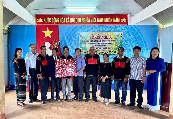 VKSND huyện Krông Pắc kết nghĩa cùng Buôn Kreh A
