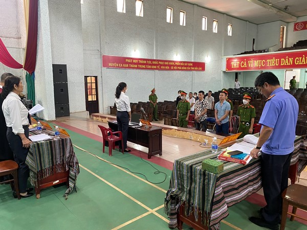 Viện kiểm sát phối hợp tổ chức phiên toà xét xử lưu động, rút kinh nghiệm vụ án ma túy