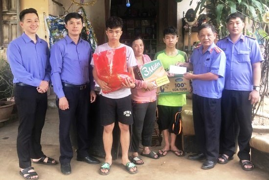 VKSND huyện Buôn Đôn&#x3A; Xuân yêu thương, Tết chia sẻ