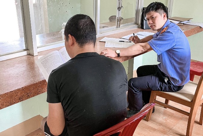 Kiểm sát viên trực tiếp hỏi cung bị can trước khi truy tố