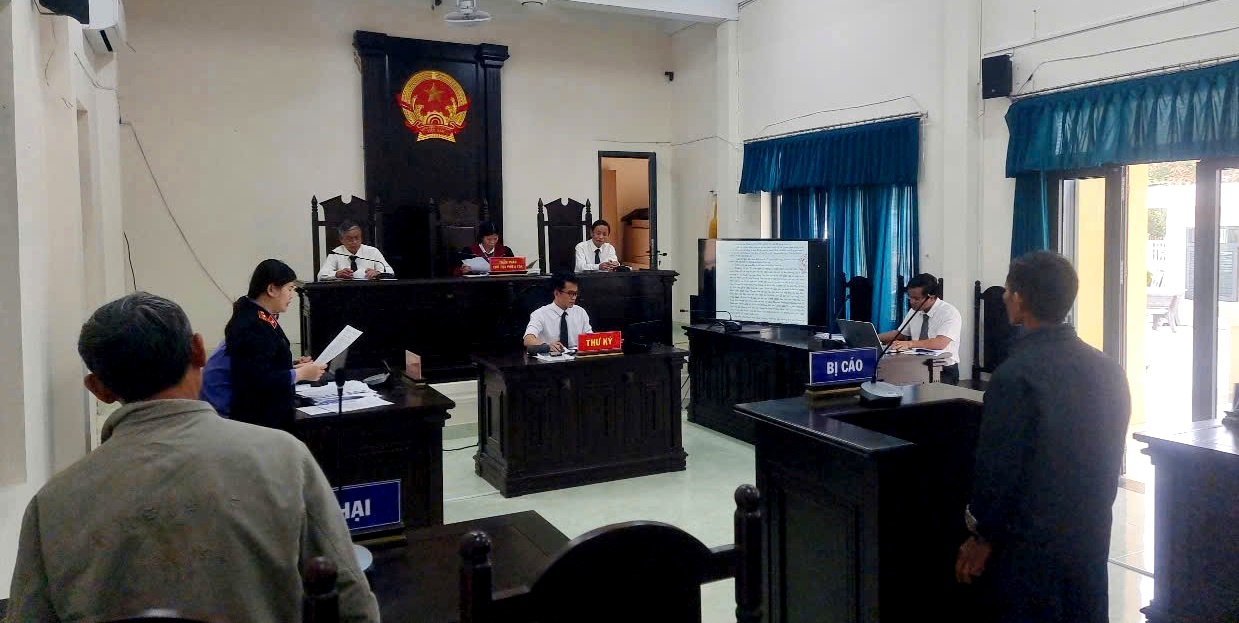 Mâu thuẫn đánh nhau vì “cây Xuân Giá” một bị can nhận 12 tháng tù