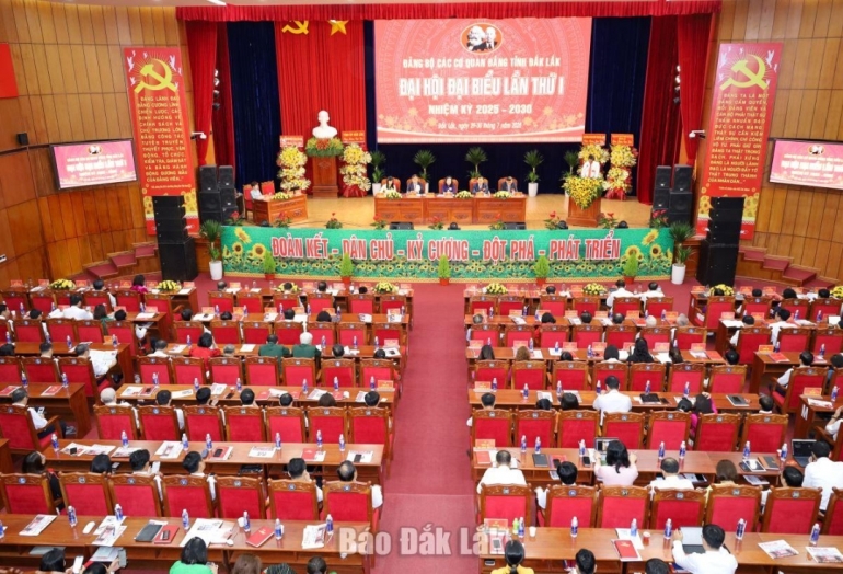 Không ngừng đổi mới, xây dựng Đảng bộ Các cơ quan Đảng tỉnh vững mạnh toàn diện