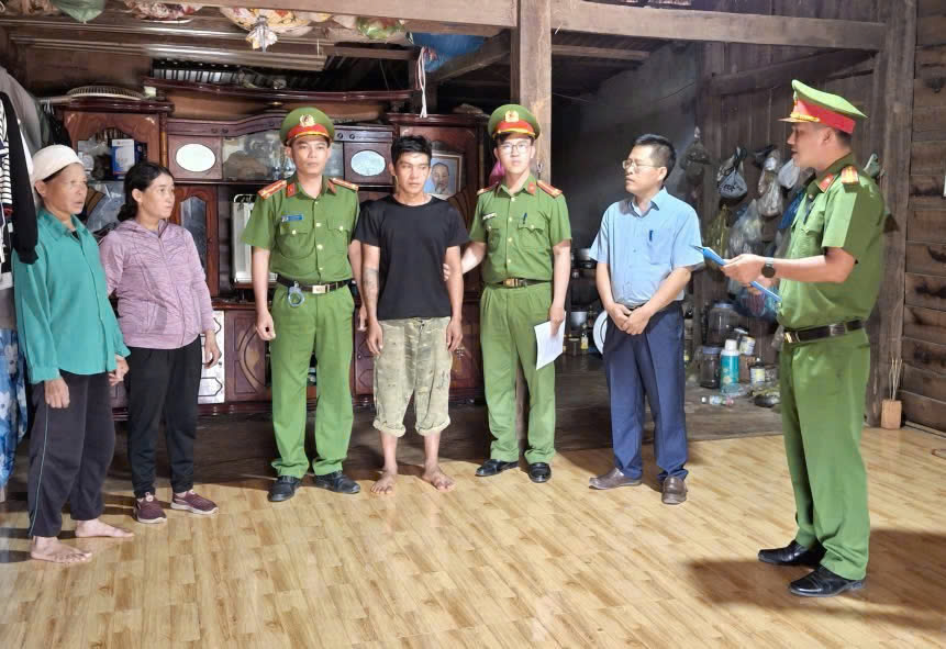 Khởi tố, bắt tạm giam bị can về tội “Sử dụng trái phép chất ma túy”