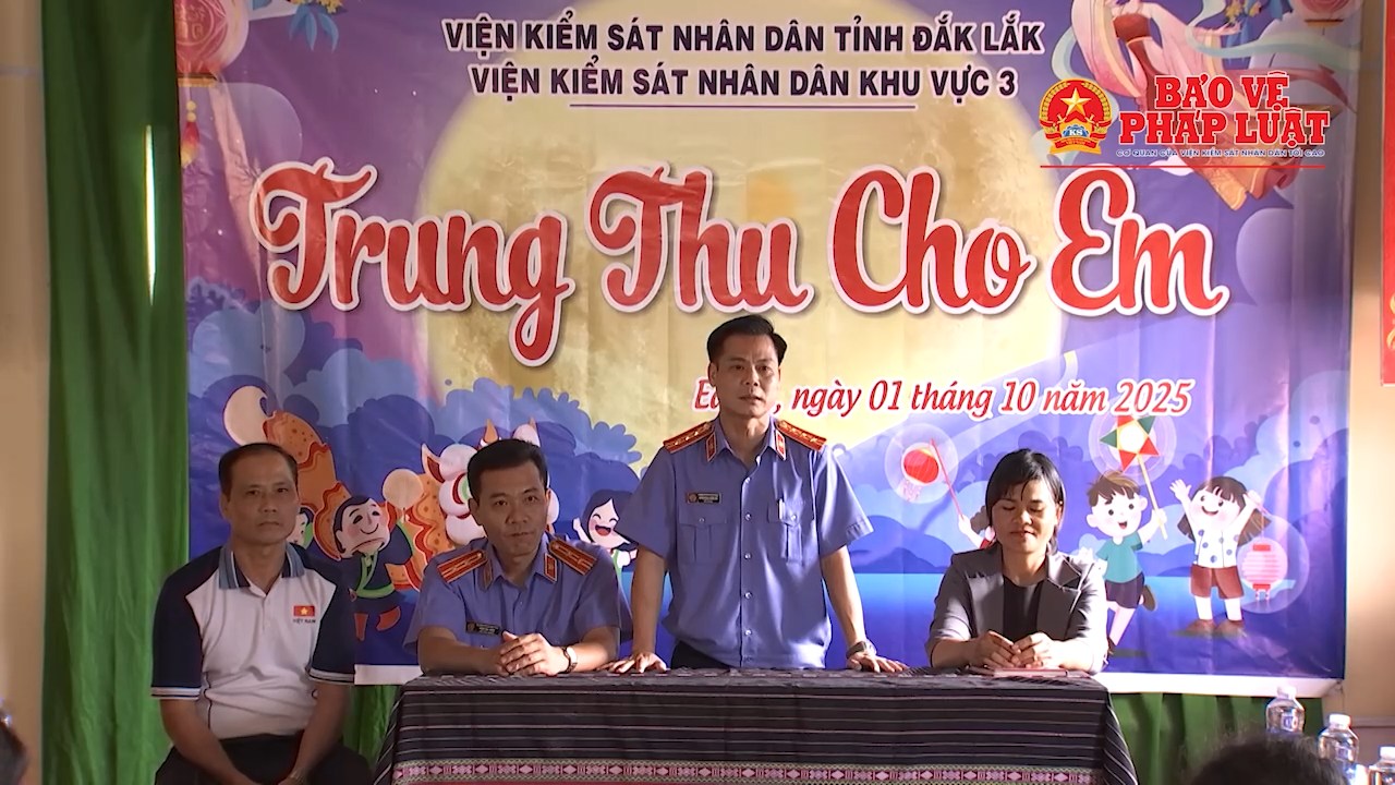 VKSND Khu vực 3 tỉnh Đắk Lắk tổ chức Tết Trung Thu cho trẻ em tại buôn kết nghĩa