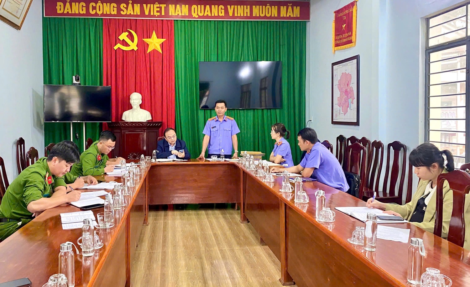 VKSND  khu vực 3 trực tiếp kiểm sát việc thi hành án hình sự tại cộng đồng tại UBND xã Cuôr Đăng