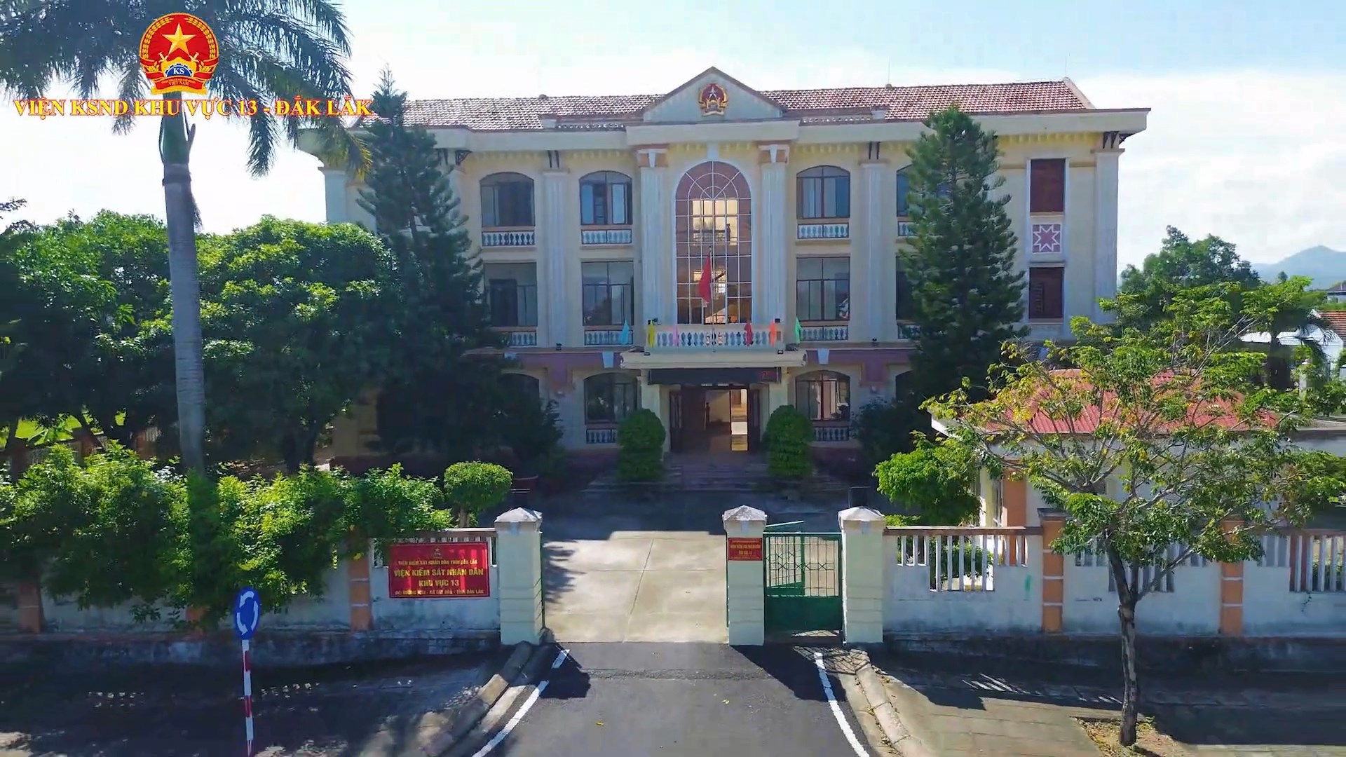 VIDEO - VKSND Khu vực 13 đồng hành cùng bà con vùng rốn lũ