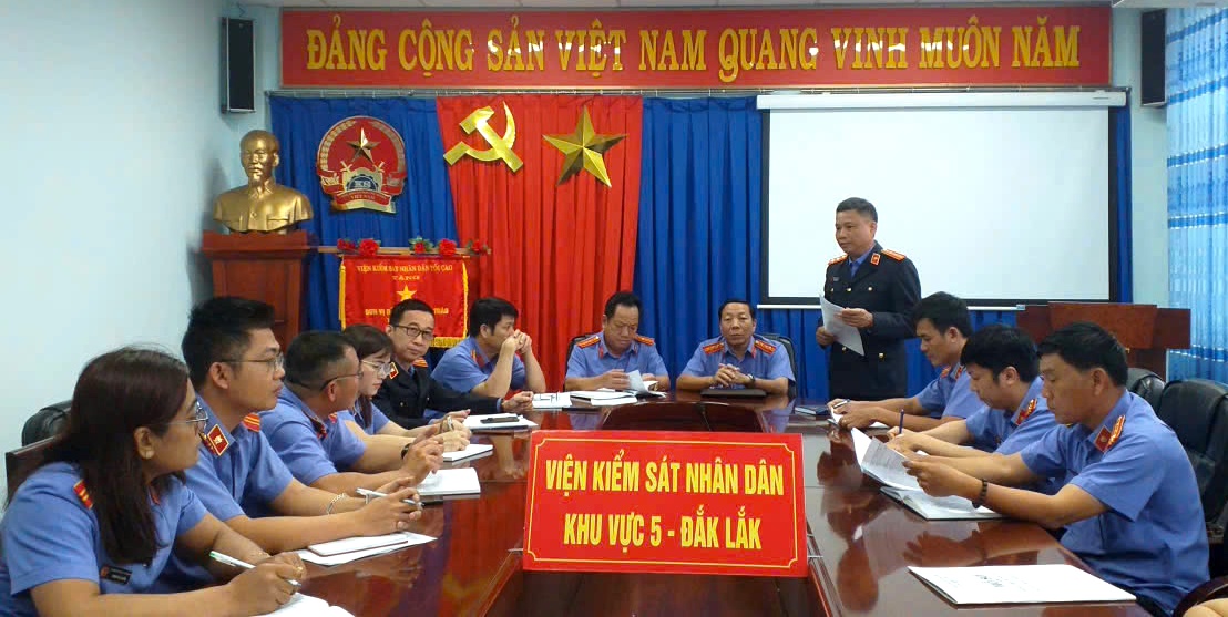 VKSND tỉnh Đắk Lắk công bố quyết định thanh tra theo kế hoạch tại VKSND khu vực 5