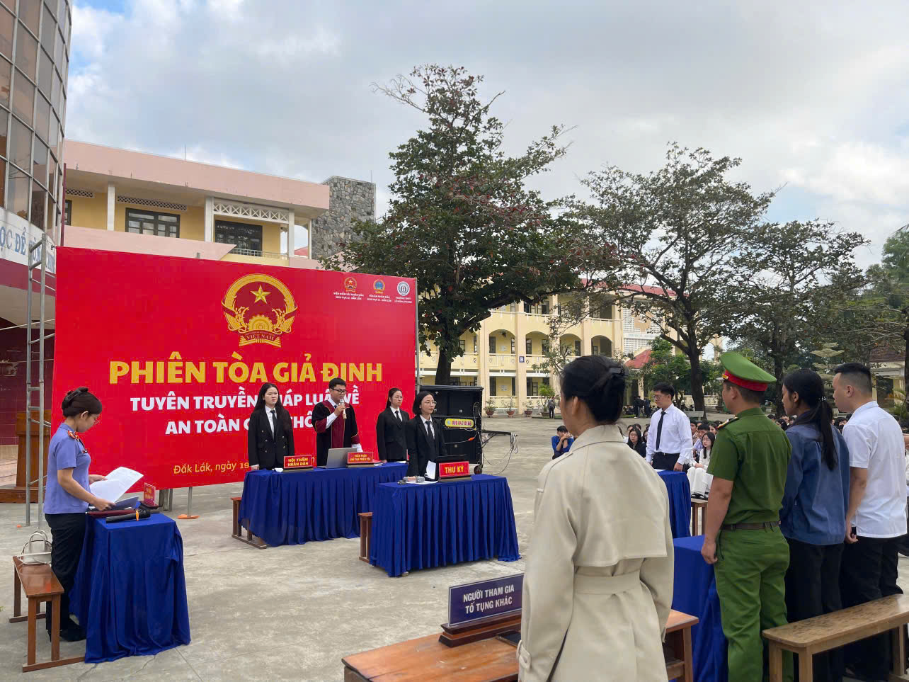 Phiên tòa giả định tuyên truyền luật trật tự an toàn giao thông đường bộ