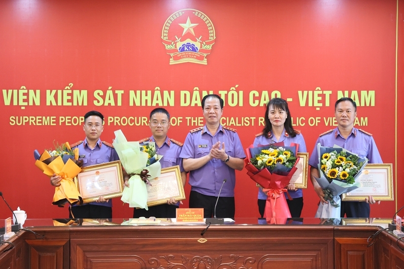 VKSND tối cao hướng dẫn khen thưởng đột xuất trong ngành Kiểm sát nhân dân
