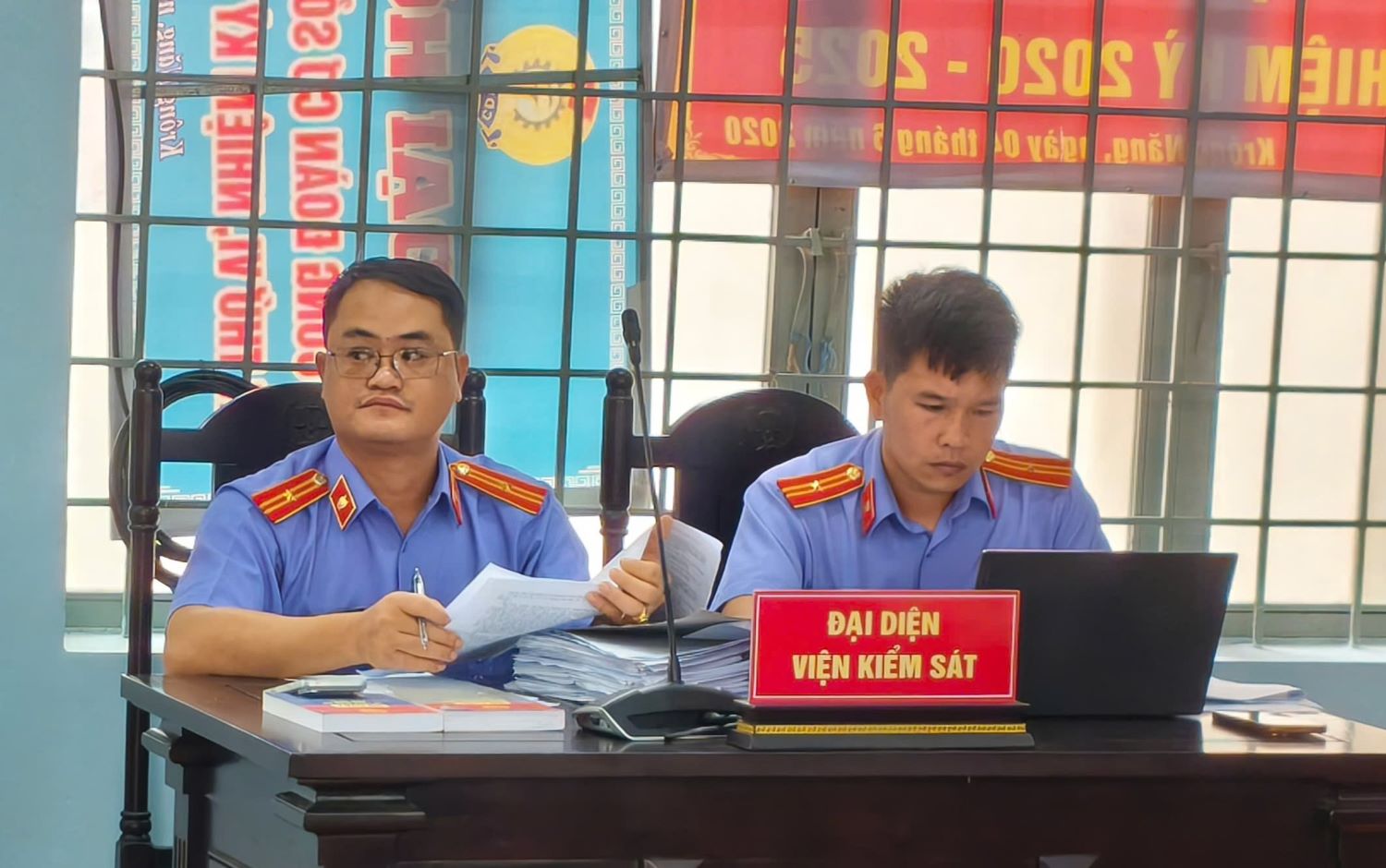 VKSND khu vực 10 tổ chức phiên toà rút kinh nghiệm vụ án “Cưỡng đoạt tài sản”